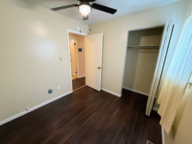 Building Photo - Well-maintained 3-bedroom, 1-bath home in Cleveland