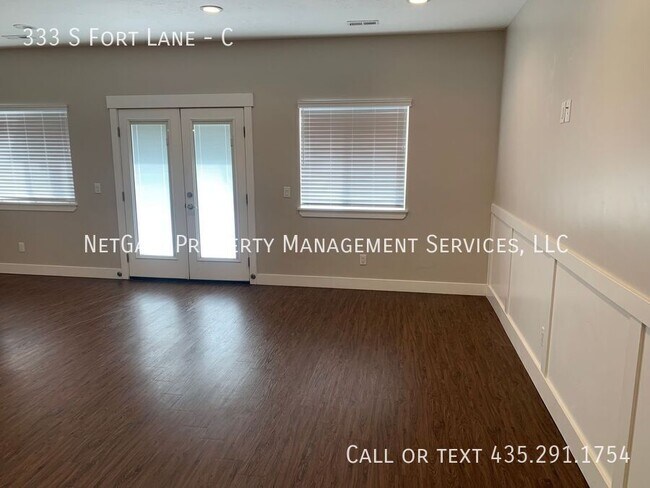 Building Photo - 333 S Fort Ln