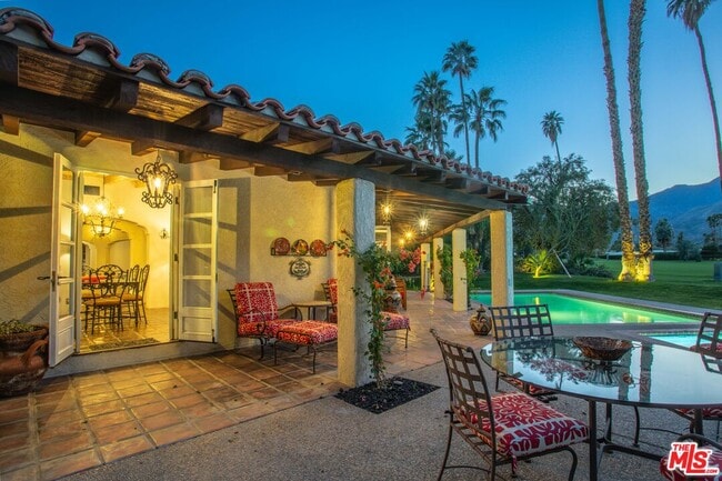 Building Photo - 2231 S Caliente Dr