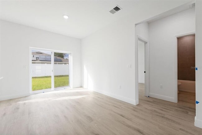 Building Photo - 2273 SW 158th St Rd