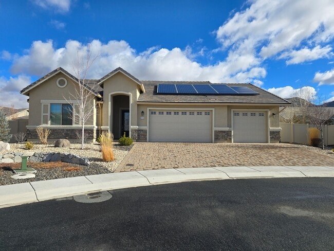 Primary Photo - Executive home located on a quiet cul-de-s...