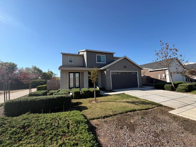 Building Photo - 2494 Valdes Dr