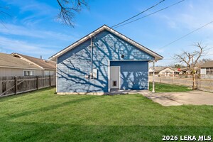 Building Photo - 3402 W Salinas