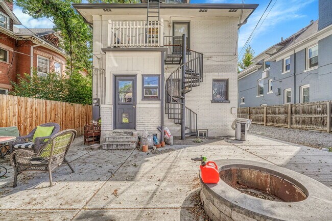 Building Photo - $1,450, 1 bed, 1 bath, located in Denver.