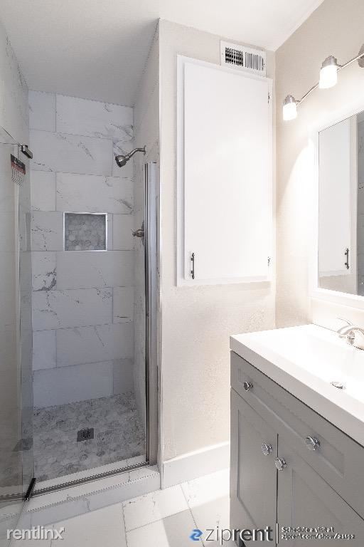 Building Photo - 4 br, 2 bath House - 5200 Elbert Way, Sacr...