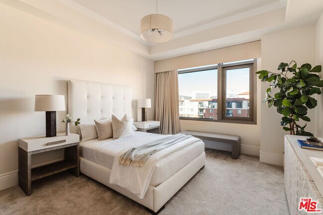 Building Photo - 10800 Wilshire Blvd