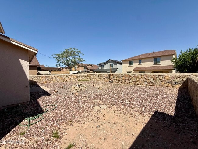 Building Photo - 14279 English Point Ave