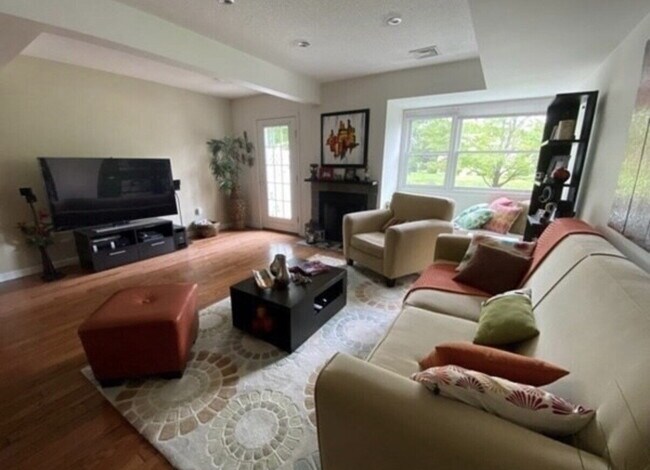 Building Photo - 10 Merganser Way