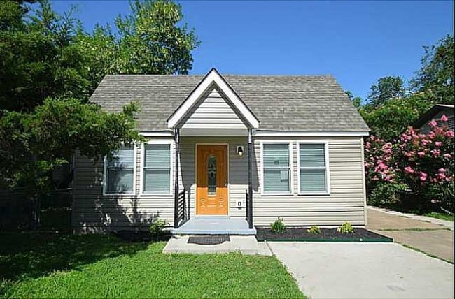 Building Photo - 1502 Barkley St