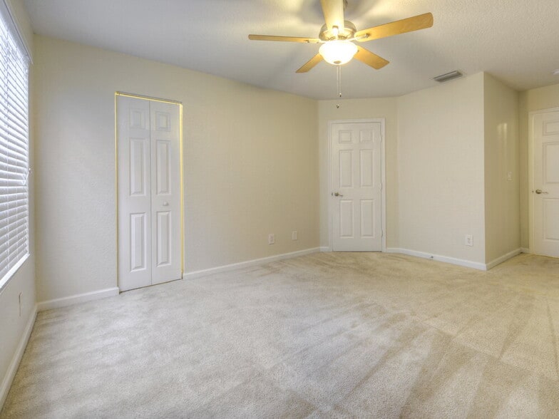 Building Photo - 125 Pennock Landing Cir