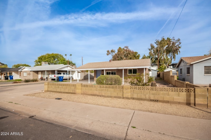 Building Photo - 1630 E 12th St