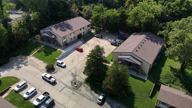 Building Photo - 405 Clayton Dr