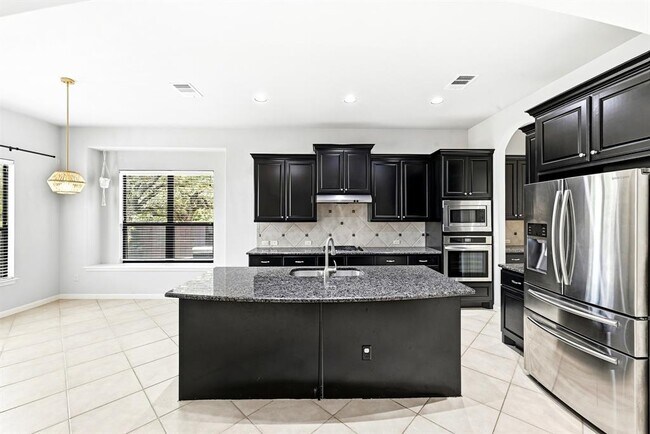 Building Photo - 1611 Rimstone Dr