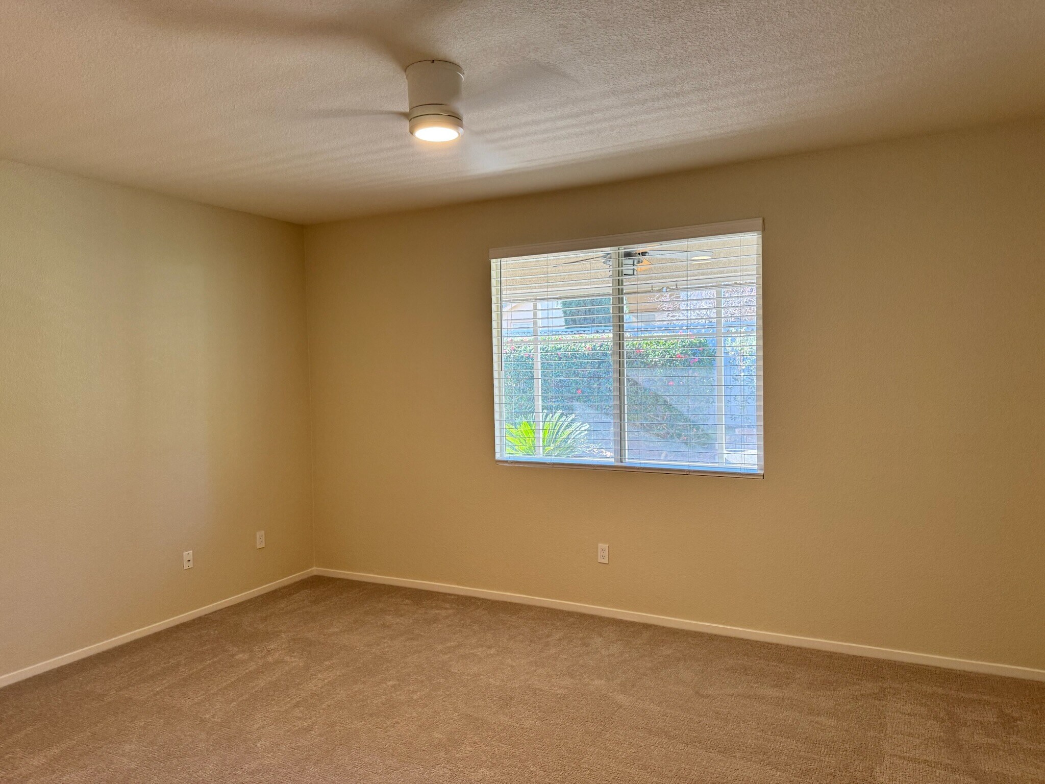 Building Photo - 5977 Whisperlodge Way