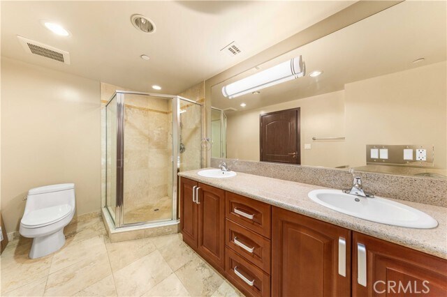 Building Photo - 11218 Camarillo St