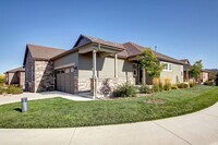 Building Photo - The Meadows 2 bed 2.5 bath Patio home low ...