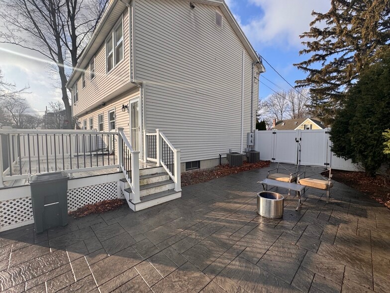 Building Photo - 34 Braman St