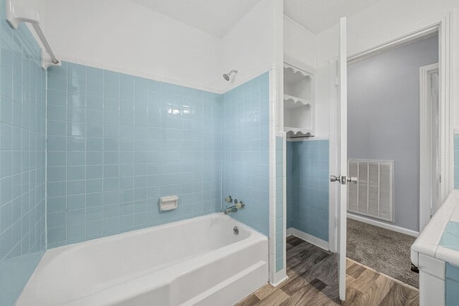 Building Photo - 3 Bedroom Pet Friendly Home For Rent!