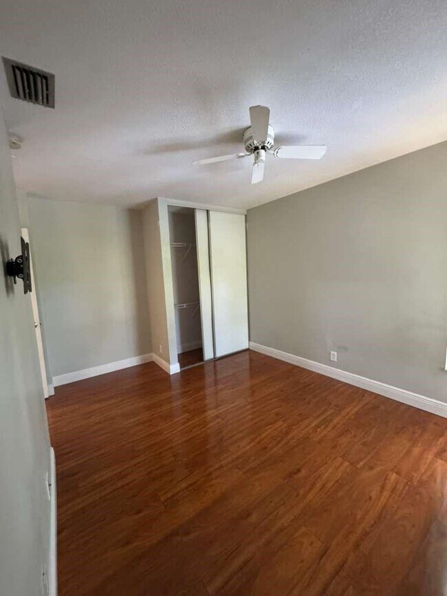 Building Photo - 3167 Cocoplum Cir