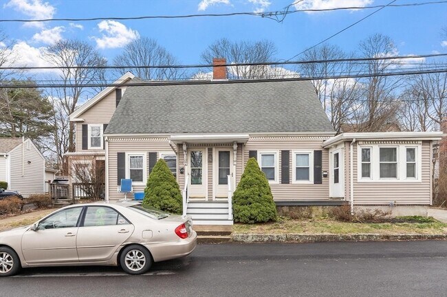 Building Photo - 20 School St