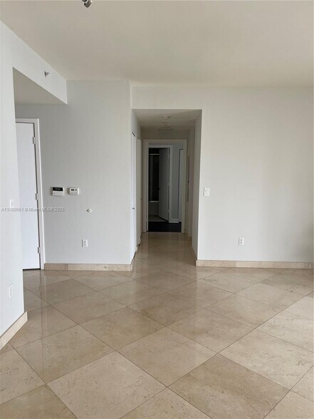 Building Photo - 901 Brickell Key Blvd