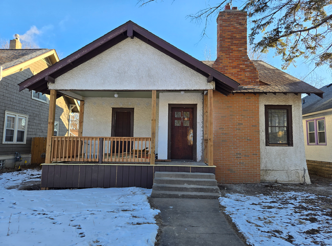 Building Photo - SHORT TERM LEASE AVAILABLE - Single Family...