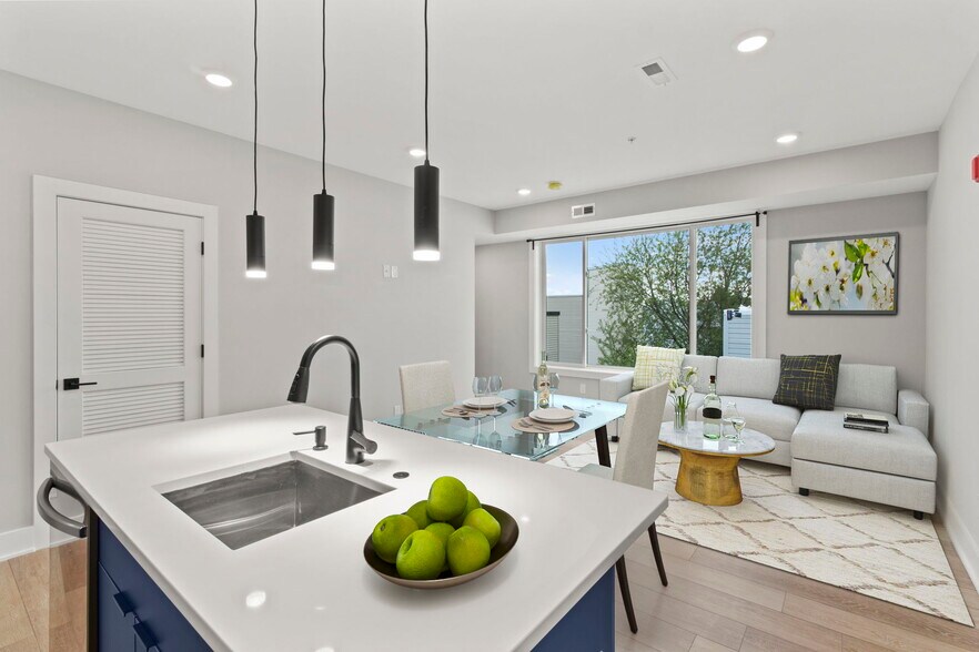 Building Photo - 2626 Trenton Ave