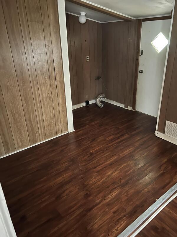 Building Photo - 117 Roosevelt Cir