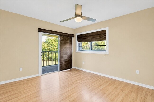 Building Photo - 107 Spring Lake Ct