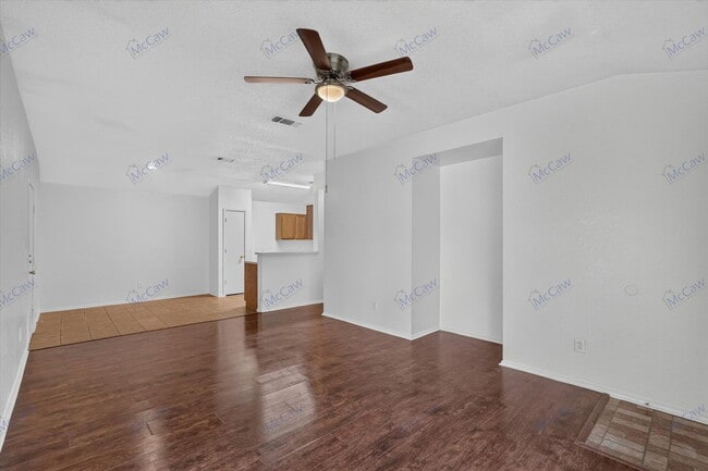 Building Photo - 10340 Blackjack Oaks Dr