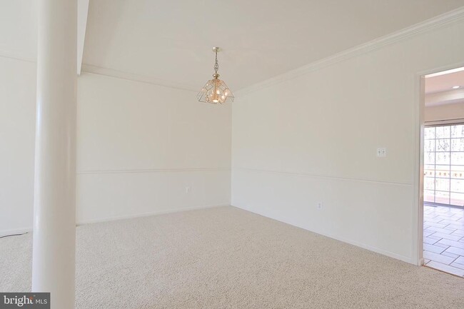 Building Photo - 7415 Gillingham Row