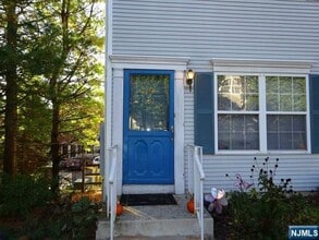 Building Photo - 2388 Quill Ct
