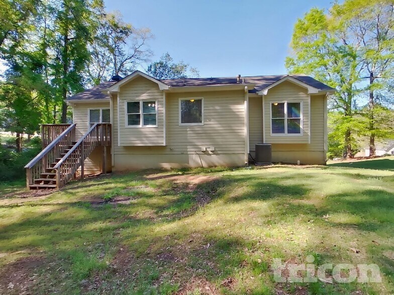 Building Photo - 1710 Hidden Shoals Dr SE