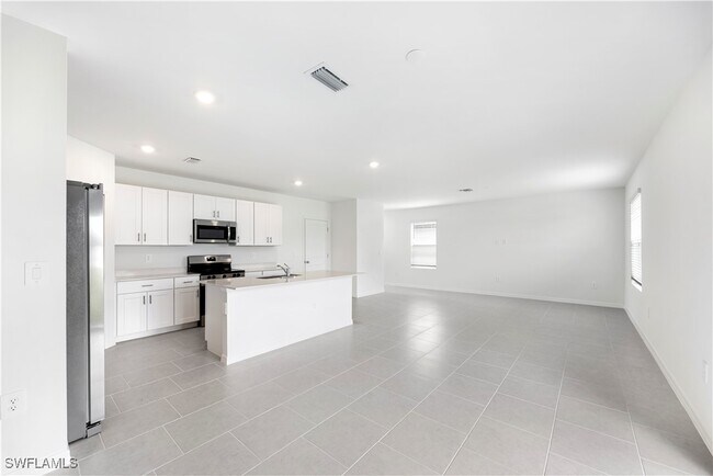 Building Photo - 4018 San Felice Ln