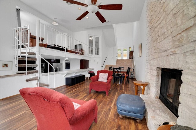 Building Photo - 1 Crystal Springs Ct