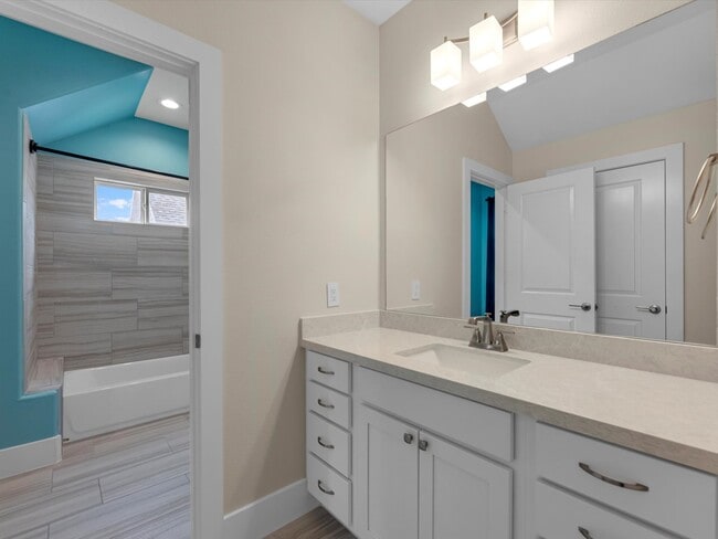 Building Photo - 55 Red Harper Dr