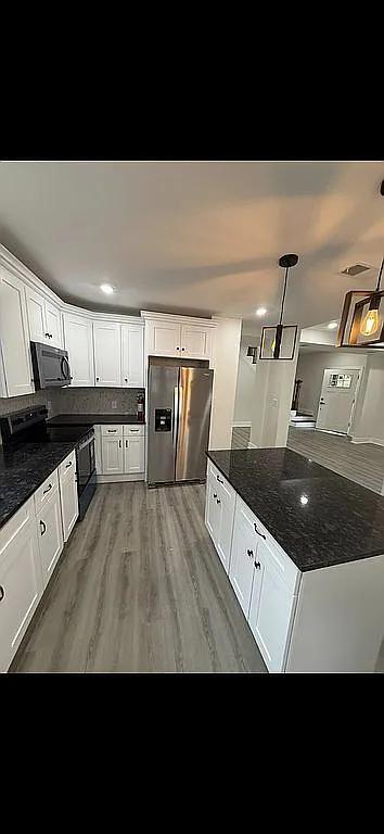 Building Photo - 1105 Quincy Ave