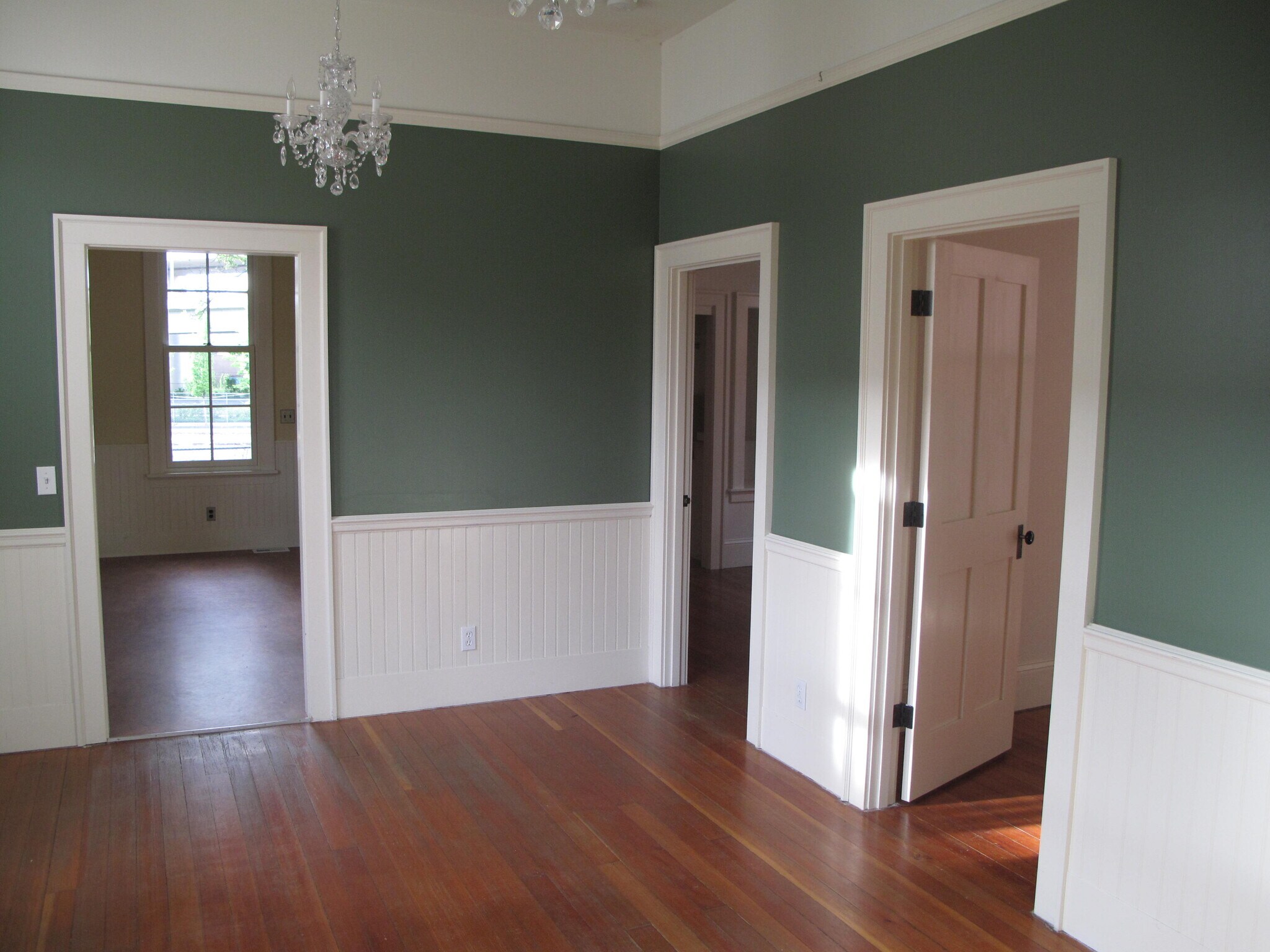 Dining and Upper Beds - 1945 NW Raleigh St