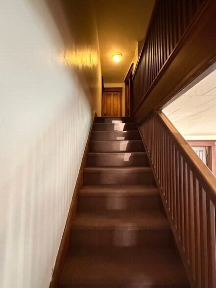 Building Photo - 315 N 10th St