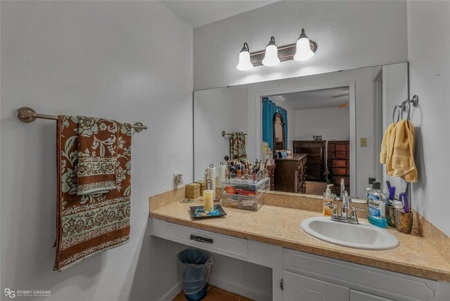 Building Photo - Jefferson Paige Home!