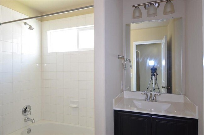 Building Photo - 12105 Harpster Bend