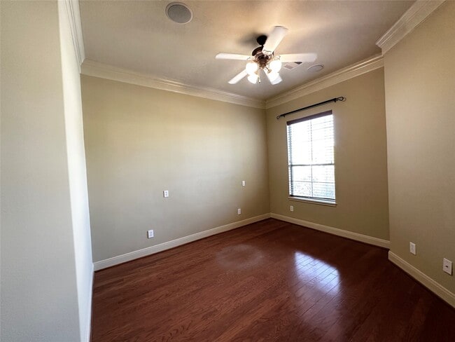 Building Photo - 617 Constellation Blvd