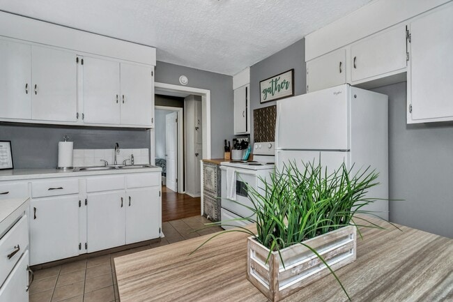 Building Photo - 120 Fountain Way