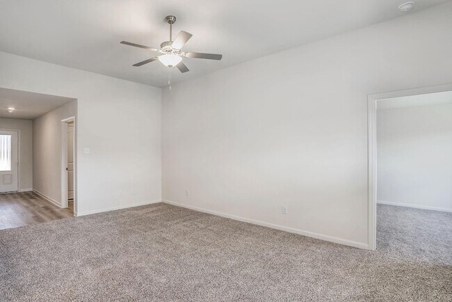 Building Photo - 1460 Sunkiss Dr