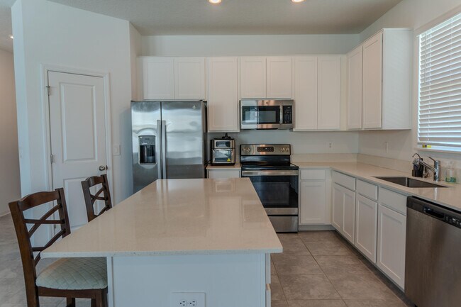 Building Photo - 561 Hatteras Rd