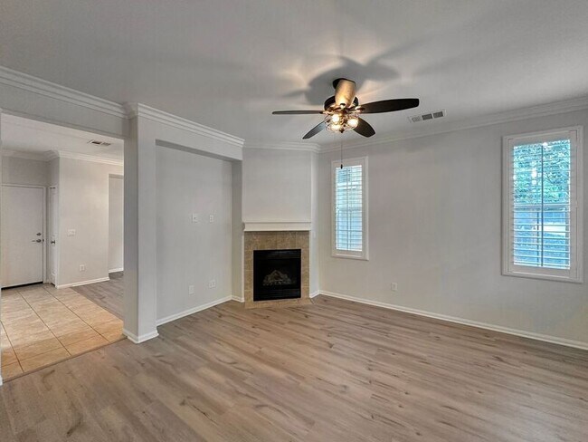 Building Photo - 1828 Scarlet Pl
