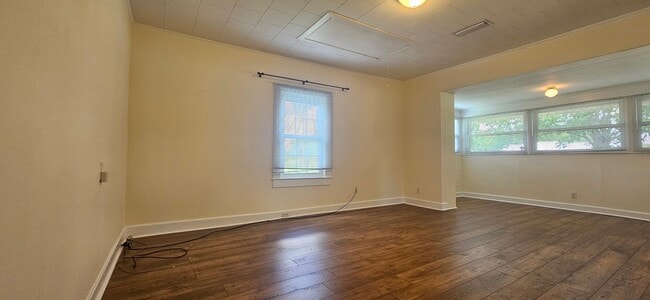 Building Photo - Cozy 2 Bedroom, 1 Bath Home for Rent in Th...