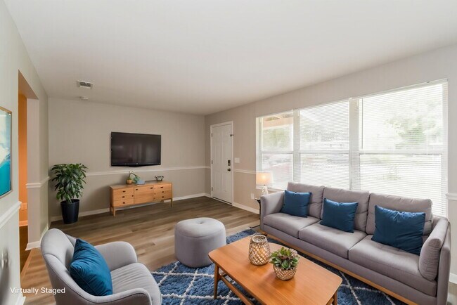 Building Photo - 2123 Patou Dr W