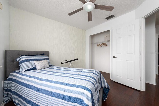 Building Photo - 1233 Sandbrook Dr