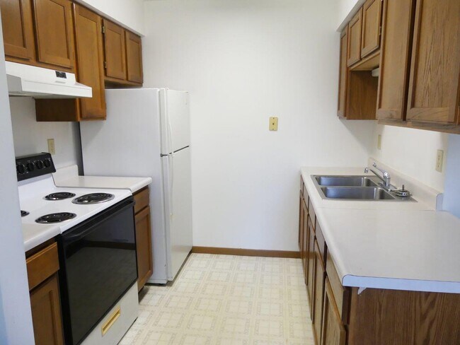 Kitchen - Diamond Acres